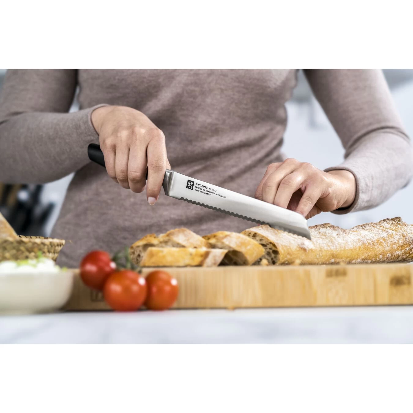 Zwilling Coltello Da Pane 20 Cm, Oro Opaco - immagine 3